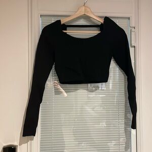 Long sleeve crop top knit